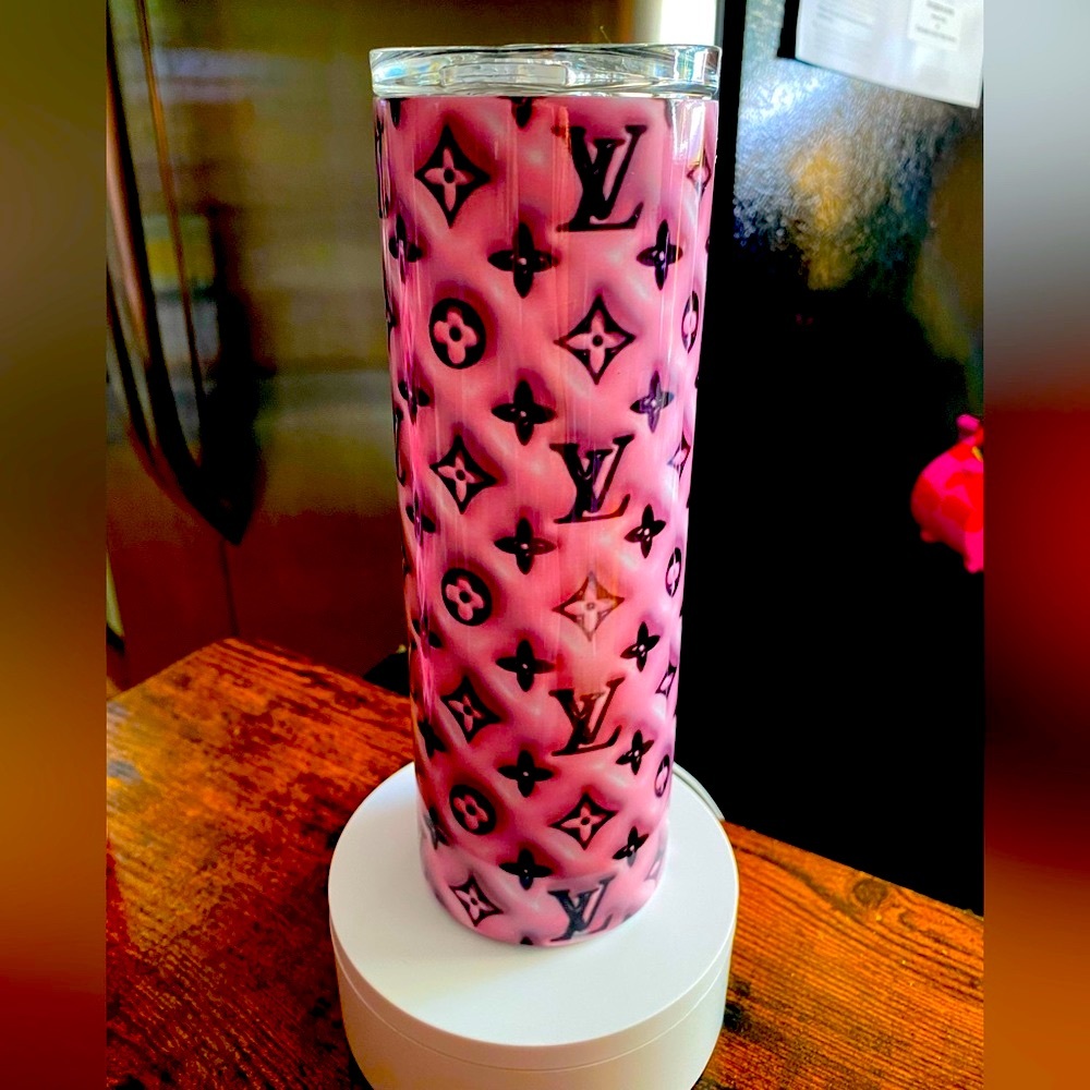NWT Pink&Black 3D puffy image 20 oz stainless steel tumbler